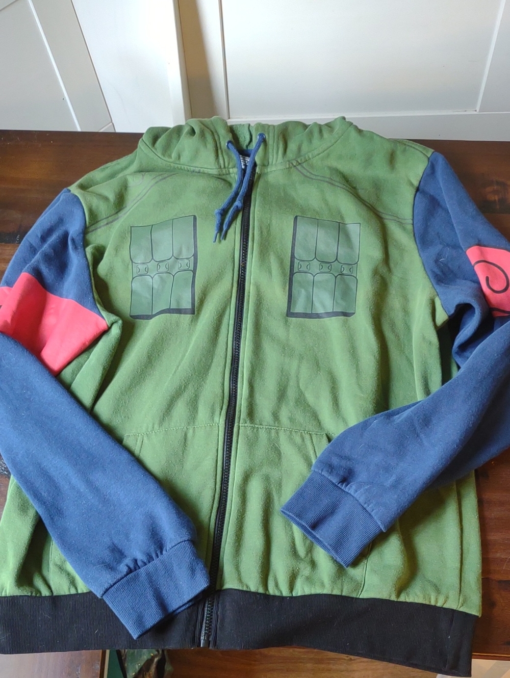 Hot Topic Green and Navy Naruto Shippuden Hoodie with Red Accents